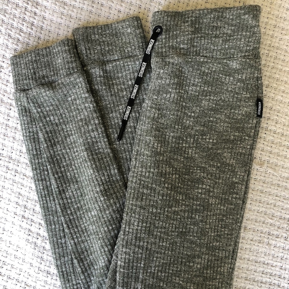 Stronger Leggings - Cush Olive